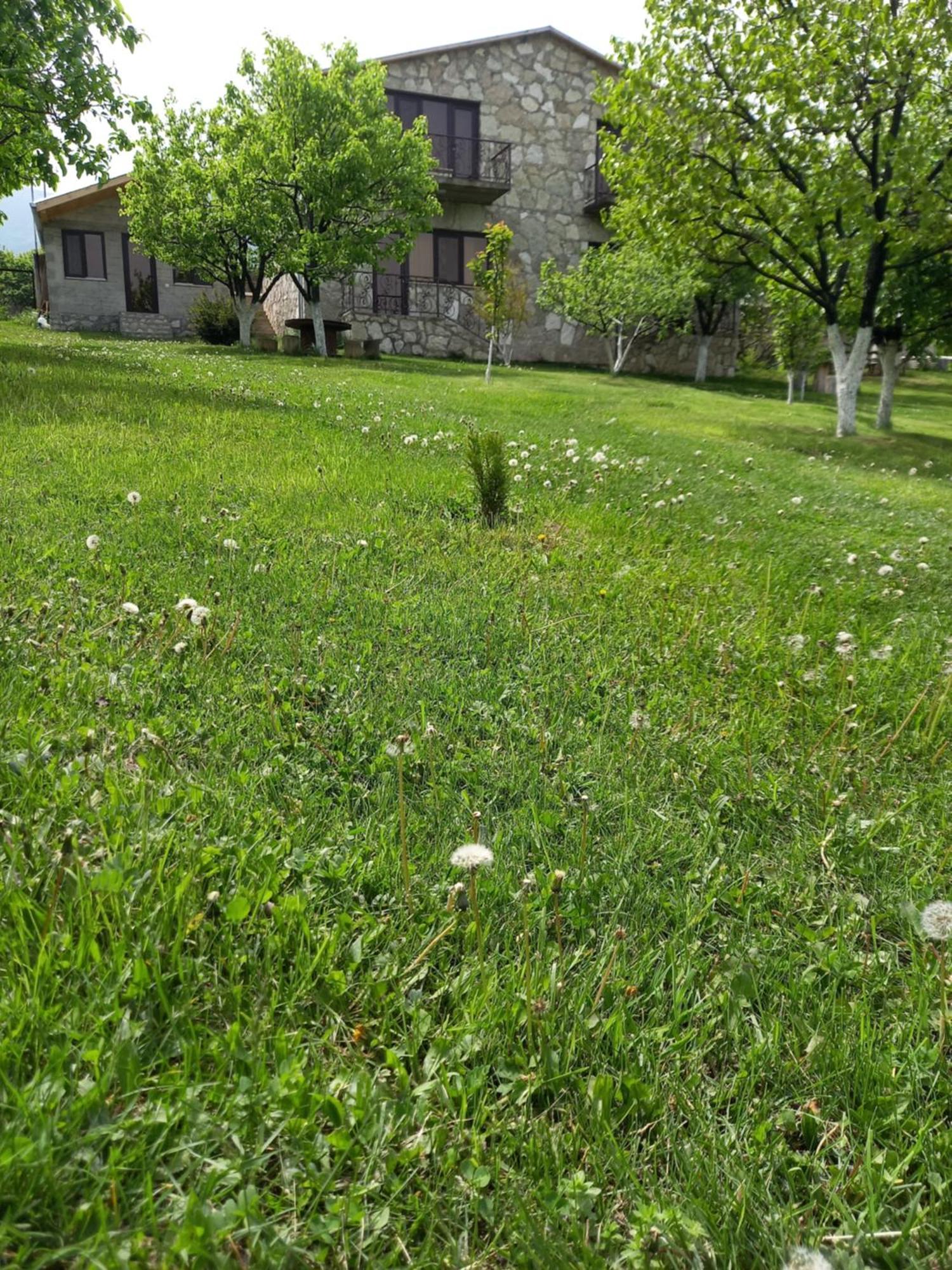 Guest House Ijevan'S Garden 외부 사진